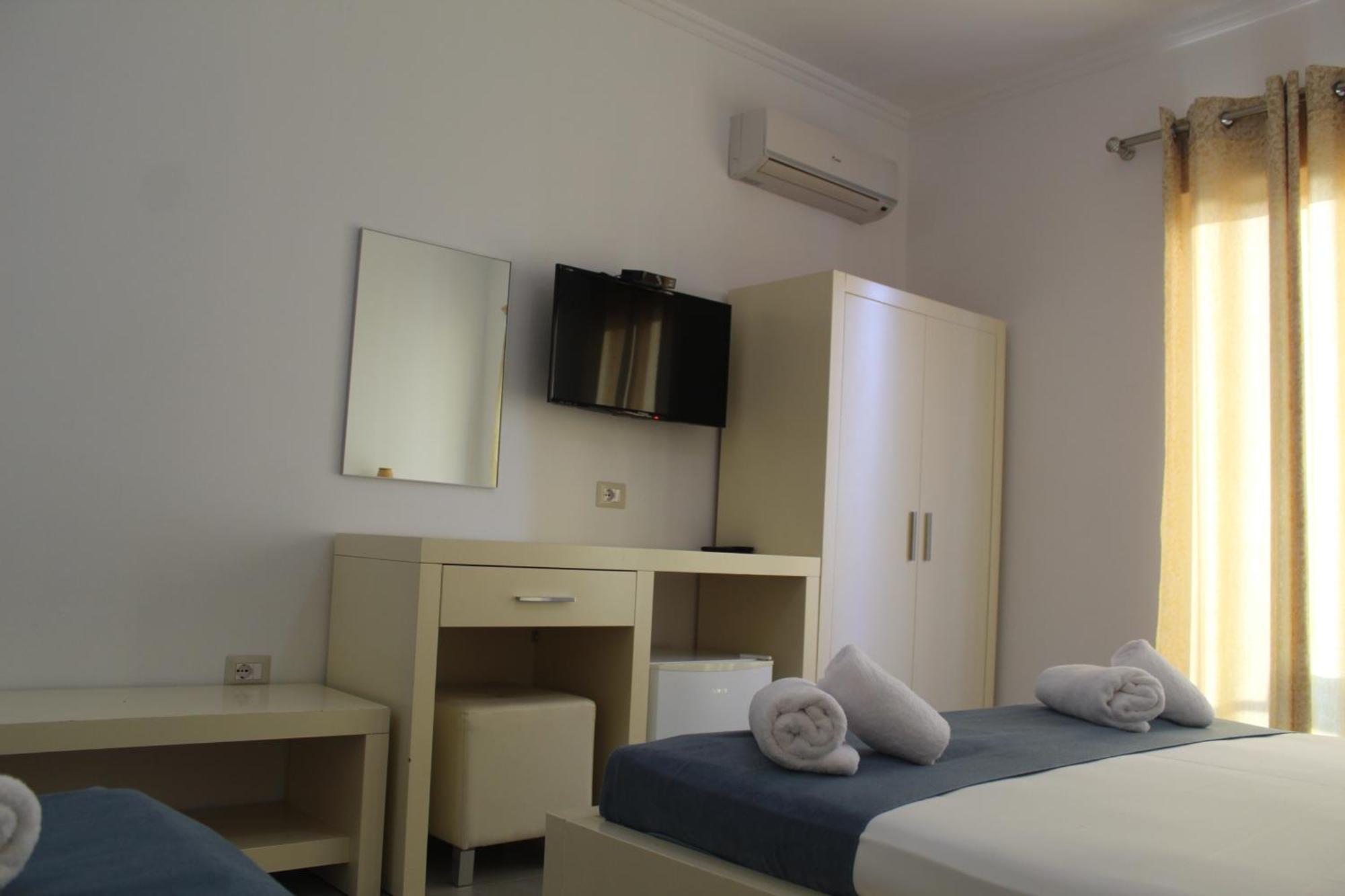 Hotel Agel Sarandë Exterior foto